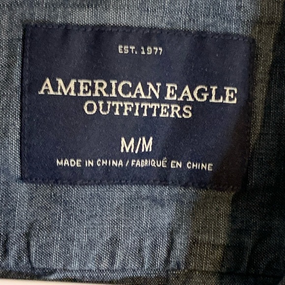 American Eagle Men’s Denim Button Up Medium - Picture 3 of 3